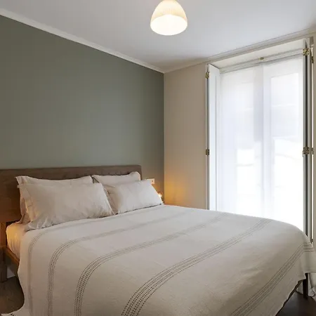 Peixeira And Apartment Lissabon