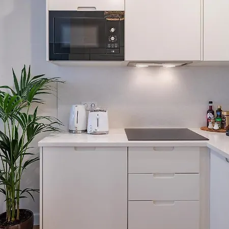 Peixeira And * Lisbon